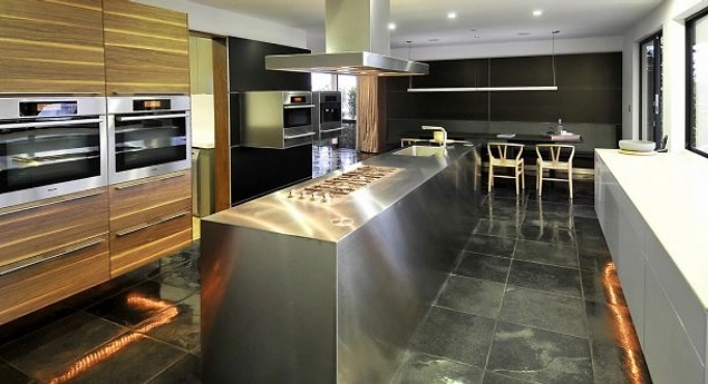 Дженнифер Энистон