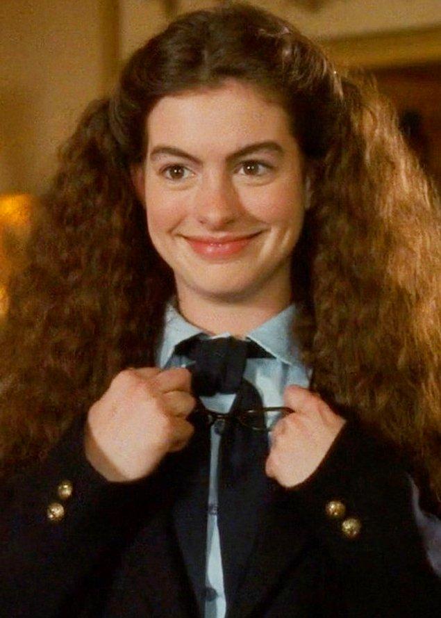12. Anne Hathaway – The Princess Diaries (Acemi Prenses, 2001)