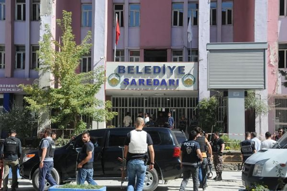 Hakkari ve Batman'da Kayyum Gerginliği