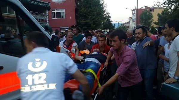 Yaralılar, ambulanslarla Durağan Devlet Hastanesi'ne kaldırılarak tedavi altına alındı