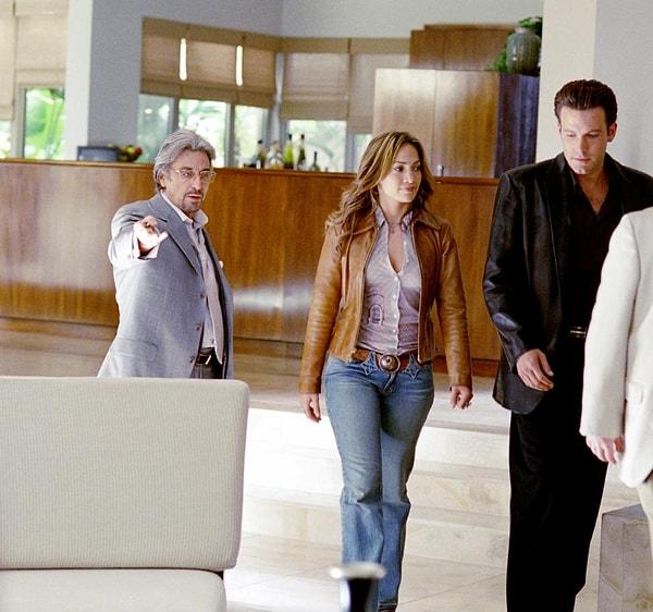 9. 2003'te Ben Affleck ile birlite rol aldığı "Gigli" filmi tüm zamanların en kötü filmi seçildi.