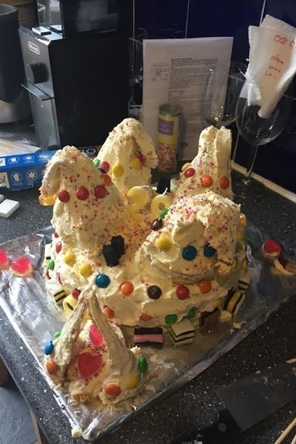 16. Какой-то инопланетный вышел домик 👽