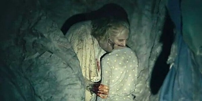 İzlediğiniz İçin Kendinizi Asla Affetmeyeceğiniz 26 Rahatsız Edici Film Sahnesi