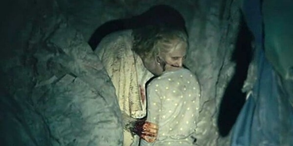 İzlediğiniz İçin Kendinizi Asla Affetmeyeceğiniz 26 Rahatsız Edici Film Sahnesi