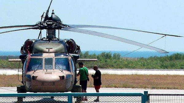 Sikorsky tipi askeri helikopterle Yunanistan'ın Dedeağaç Havalimanı'na inmişlerdi