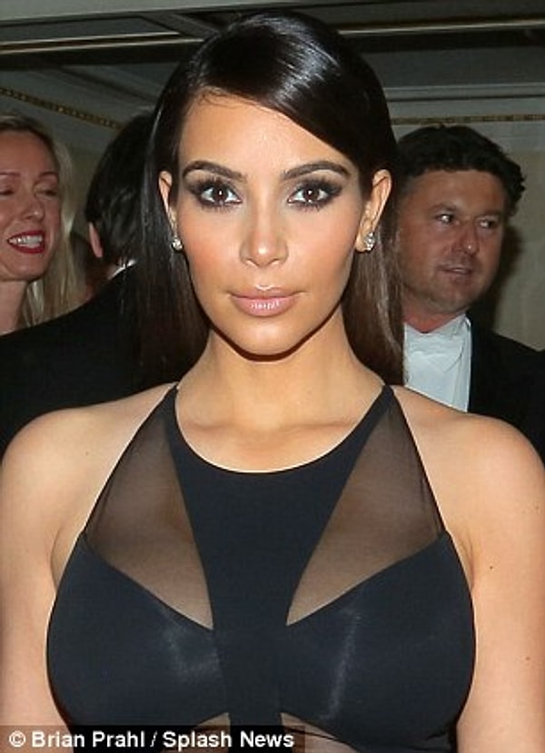 1. Рэпер даже сообщил о своих отношениях с Ким в песне "I Hit It First".