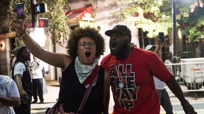 Charlotte'ta Olağanüstü Hal: Siyahların Polise Öfkesi Büyüyor