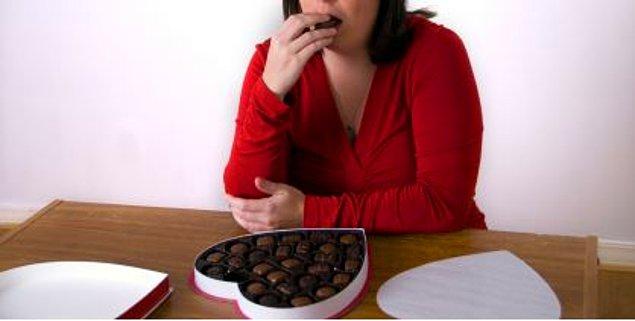 11. Çikolata dünyanın en lezzetli yiyeceklerinden biri ama fazla yediğiniz takdirde sizin katiliniz olabilir.