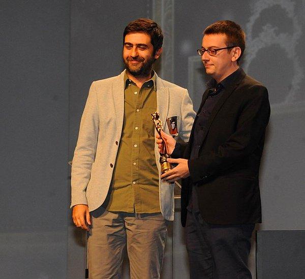 En İyi Yönetmen Ödülü: Mehmet Can Mertoğlu (Albüm) | En İyi Senaryo Ödülü: Mehmet Can Mertoğlu (Albüm)