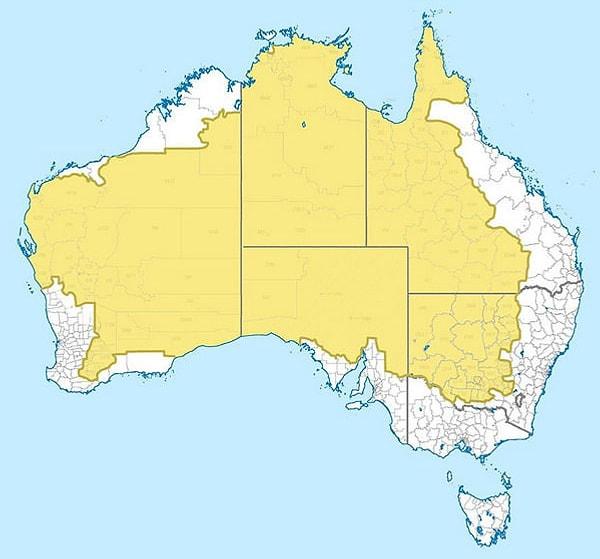 17. Avustralya nüfusunun yalnızca %2'sinin yaşadığı alanı sarı renkle gösteren kıta haritası