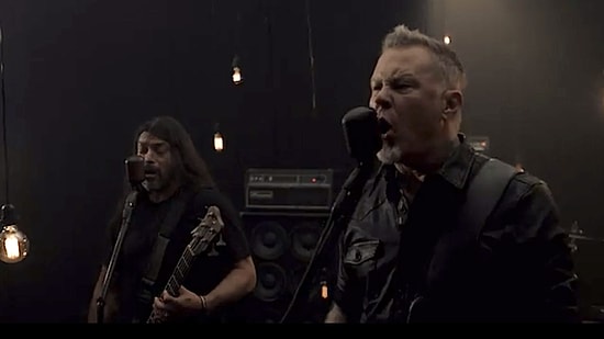 Metallica'dan Yeni Şarkı: 'Moth Into Flame'