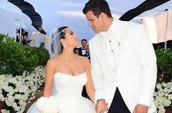 14. Серия о свадьбе Ким и Криса Хамфриса получила рекордное количество просмотров за всю историю шоу.