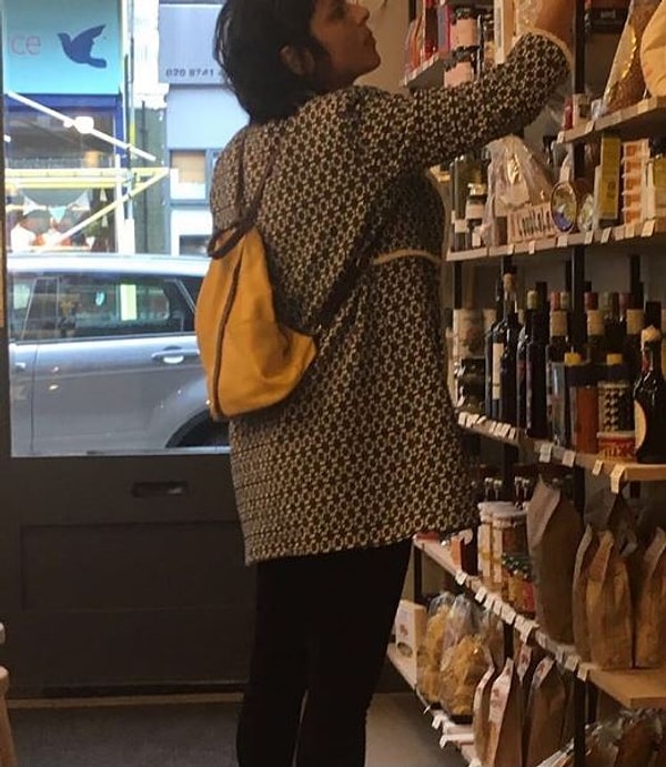 И его легко комбинировать как с брюками, так и с юбками/платьями.