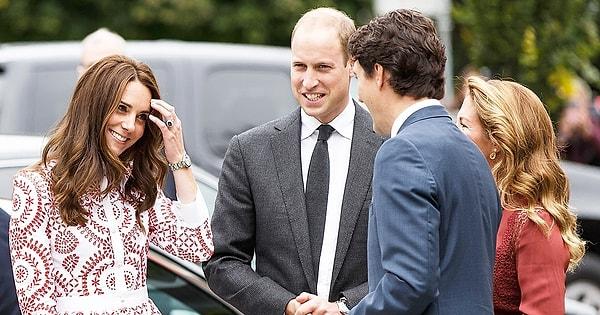 Kate Middleton ve Trudeau, kraliyet ailesinin Kanada'ya davet edilmesi üzerine tanıştılar. Prenses hazretlerinin suratı, Trudeau yakışıklısını görünce işte bu hale geldi!
