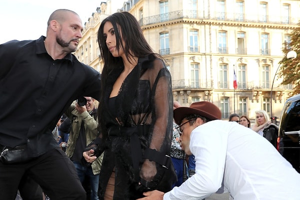 6. Сам Виталий объясняет свое неадекватное поведение тем, что он якобы недоволен ситуацией, происходящей в современном шоу бизнесе