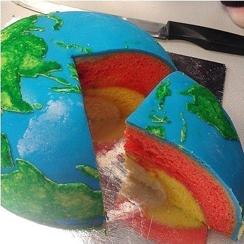 These two cakes do indeed belong to two separate, very different worlds.