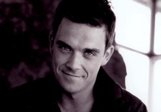 Робби Уильямс взорвал интернет своим клипом про русских!