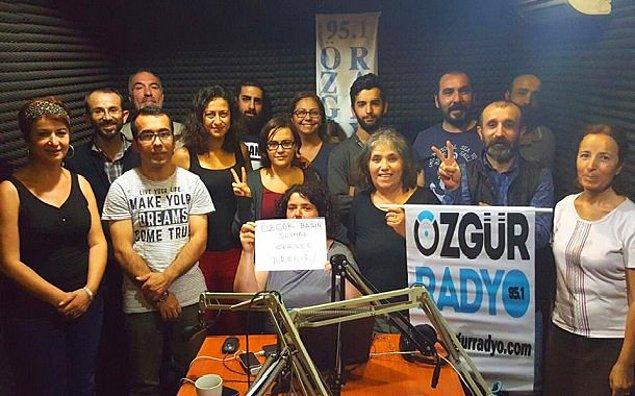 İki kanala yapılan polis baskının ardından bir operasyon da Özgür Radyo'ya yapıldı.