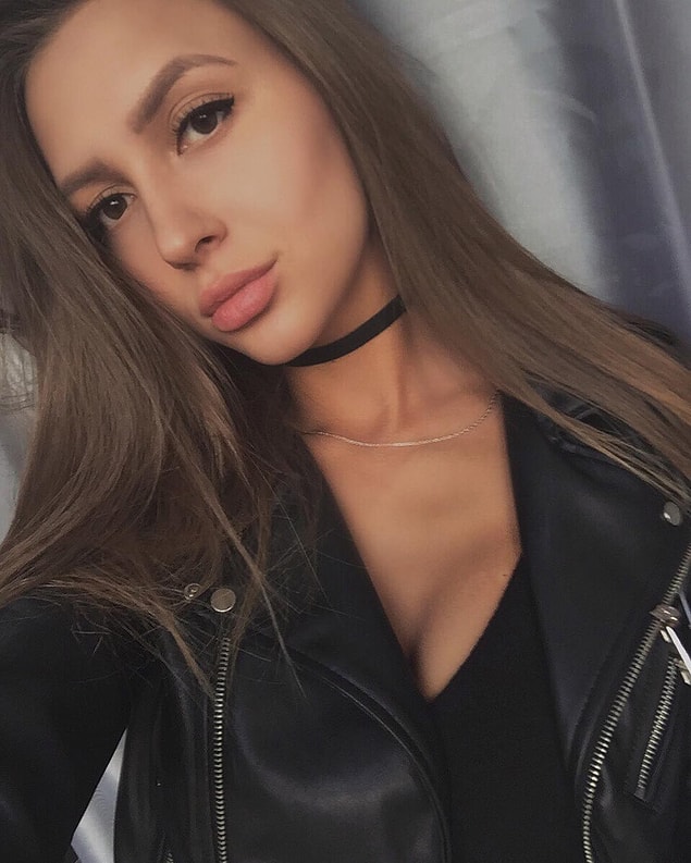 18. Son olarak içeriğimizi bitirirken tek bir tıkla ulaşabilmeniz için bu hanımefendinin Instagram hesabını da paylaşmadan geçmeyelim.