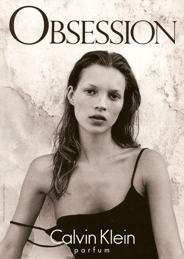 2. Calvin Klein'in aşka düşüren seksi kokusu Obsession serisini en iyi yansıtacak isim olarak Kate Moss düşünülmüş.