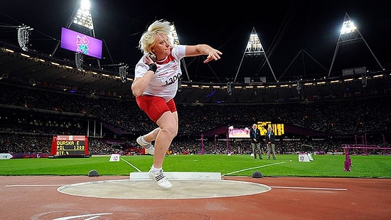 Paralimpik Sporcu, Lösemi Hastası Çocuk İçin Altın Madalyasını Satışa Çıkardı