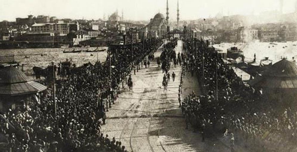 Gündelik Yaşamından Daha Önce Hiç Görmediğiniz 28 Fotoğrafıyla İstanbul