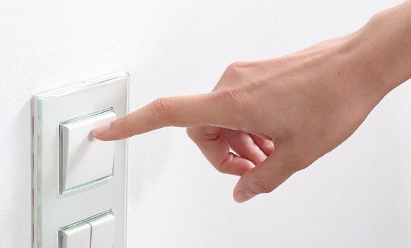 9. Выключайте свет, выходя из комнаты