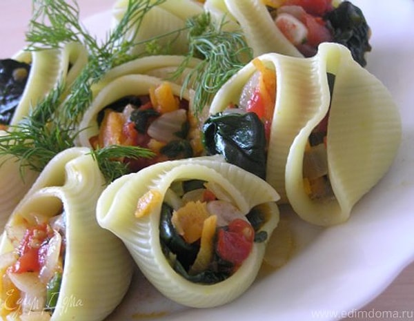 8. Эту разновидность макаронных изделий в Италии часто называют "улитками"...