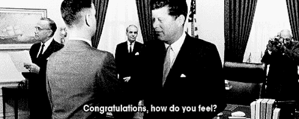 13. ABD Başkanı JFK: Tebrikler. Nasıl hissediyorsun? Forrest: İşemem lazım.