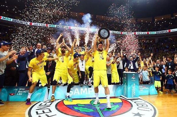 Fenerbahçe'nin 7 şampiyonluğu bulunuyor
