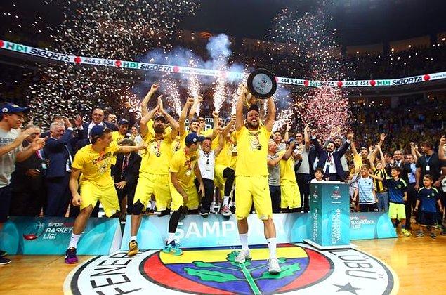 Fenerbahçe'nin 7 şampiyonluğu bulunuyor