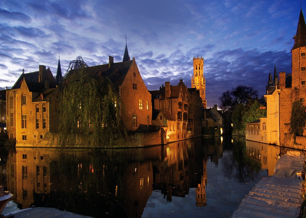 Kanallara Açılan Balkon ve Pencereden Merhaba: Bir Peri Masalı Diyarı Olan Brugge