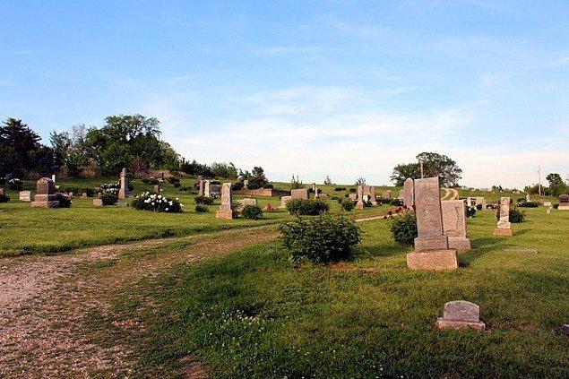 24. Stull Mezarlığı - Kansas
