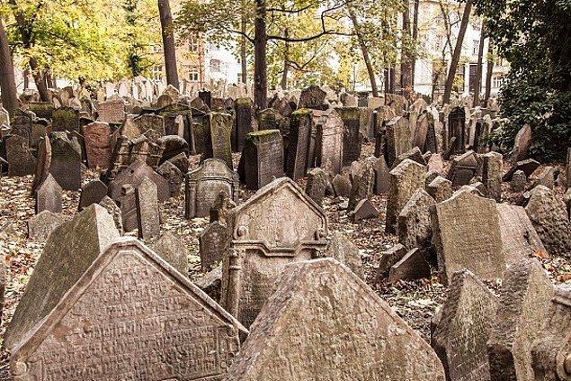 18. Eski Yahudi Mezarlığı - Prag