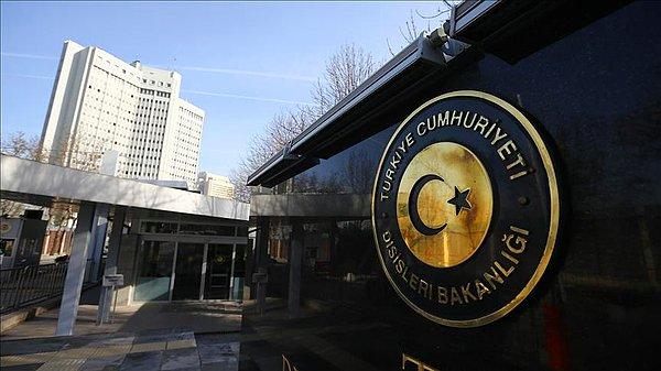Haberde, darbe girişiminden sonra Türkiye Dışişleri Bakanlığı'nın yüzlerce diplomatik pasaportu iptal ettiği belirtilerek, Almanya'da diplomatik pasaportu iptal edilen 8 kişi bulunduğu belirtildi.