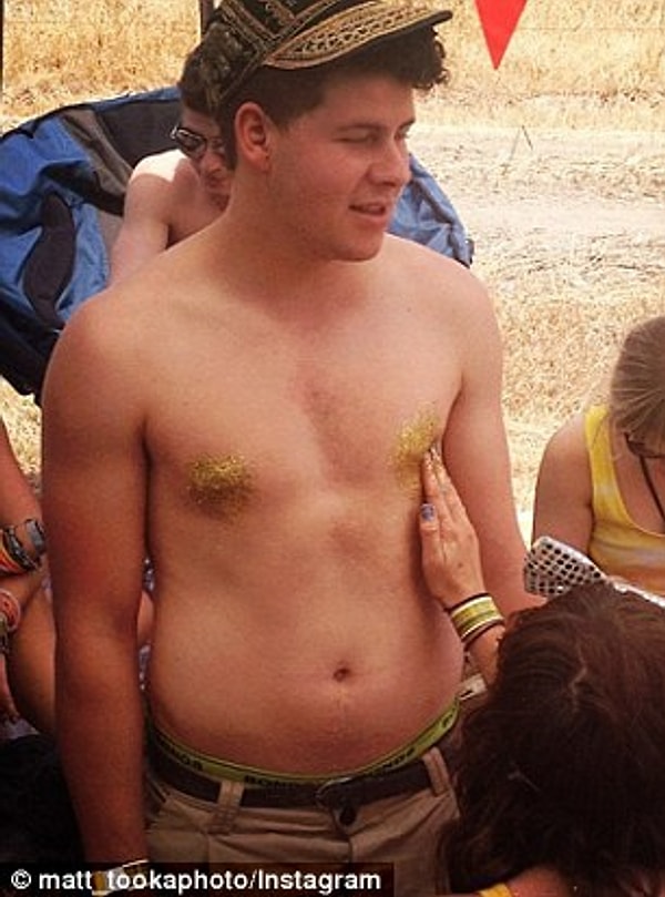 А может быть, и не только девушек. Кто знает 😂