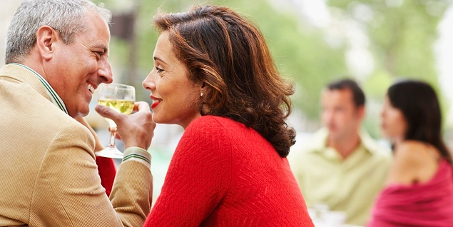 Подводя итоги исследования, доктор Джоан Пинкертон, руководитель Североамериканского общества по изучению менопаузы, говорит, что у ее пациенток должны быть более доверительные отношения с медиками, и им следует больше знать о сексе в зрелом возрасте.