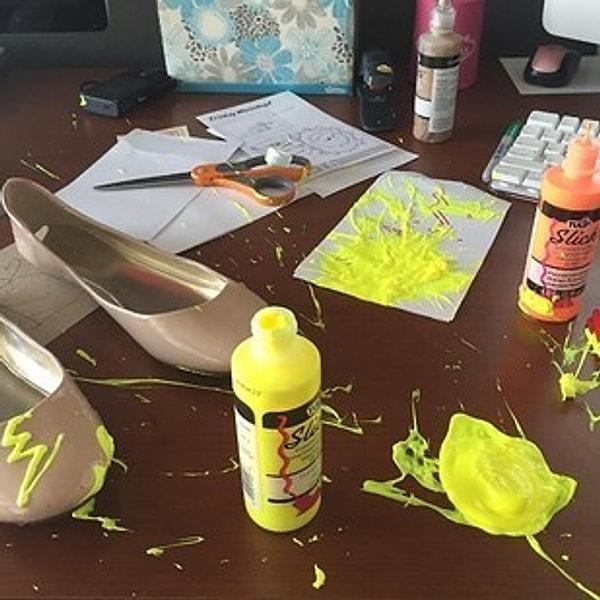 6. Ayakkabı boyama işinin biraz farklı sonuçlanması 😅