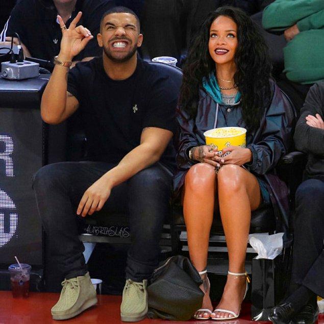 Fakat bugün ise şok edici haber geldi! Biz "Rihanna istemiyor, Drake sırılsıklam aşık!" derken, meğer Drake Rihanna ile karmaşık ilişkisini bitirip kendisine yeni bir sevgili bile bulmuş!
