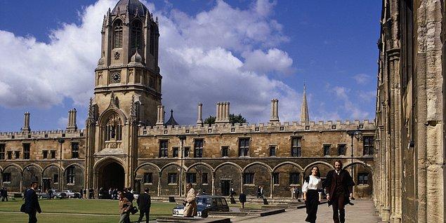 1. Oxford Üniversitesi / Oxford, İngiltere
