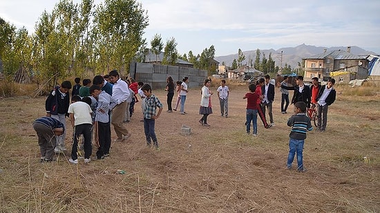 Hakkari'de Çocukların Bulduğu Cisim Patladı:1 Ölü, 2 Yaralı