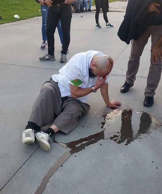 Sosyal Medya Bu Görüntüleri Konuşuyor: Zabıtaların Sopalarla Dövdüğü Tatlıcı