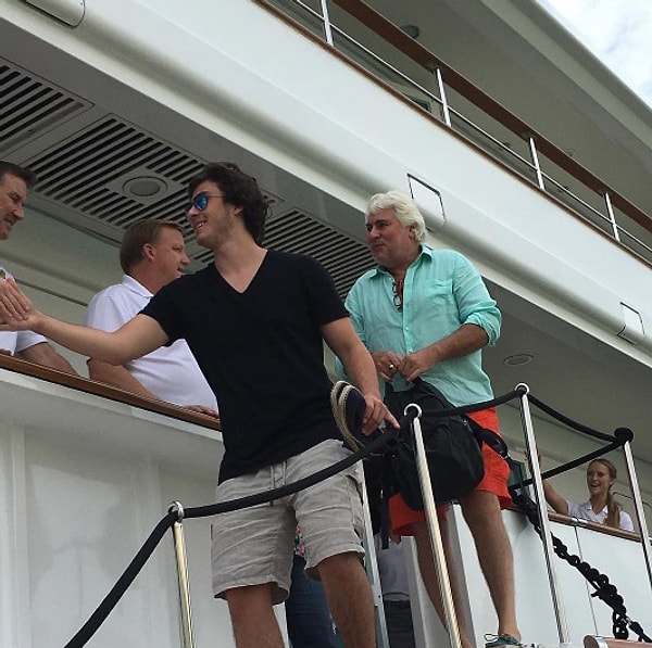 2. Саркисов заплатил 6 миллионов рублей только за то, чтобы ресторан "Sixty" на 62-м этаже центра "Москва-Сити" закрыли и пускали только тех, кто был в списке приглашенных.