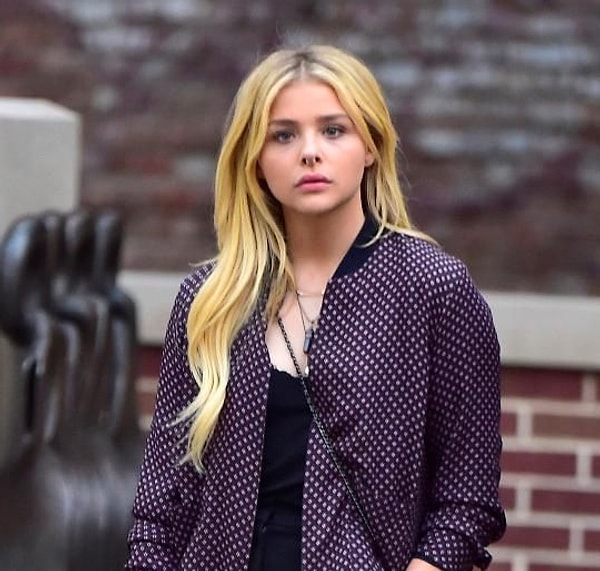 11. Хлоя Грейс Морец. Словно всегда с ним ходила