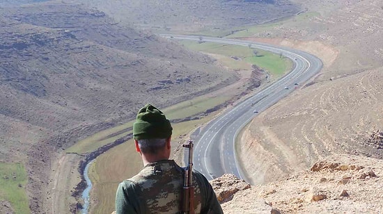 Diyarbakır'da Koruculara Saldırı: 2 Şehit