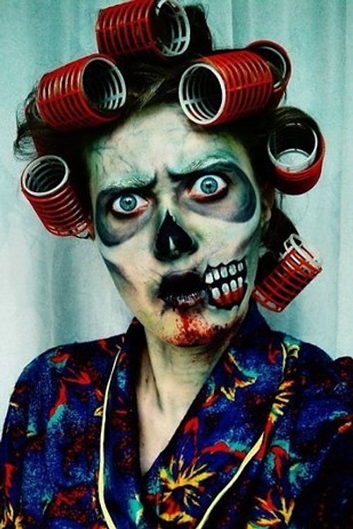 Zombie mom! 😧😧
