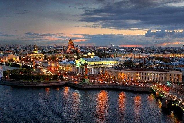 16. St. Petersburg, Rusya - 525 Lira