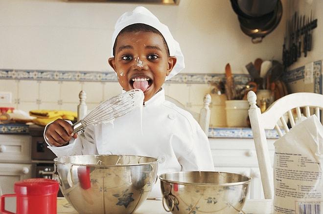 Ponçik Ellerine Sağlık! Yaş Gruplarına Göre Küçük Çocukların Mutfakta Yapabileceği Tarifler