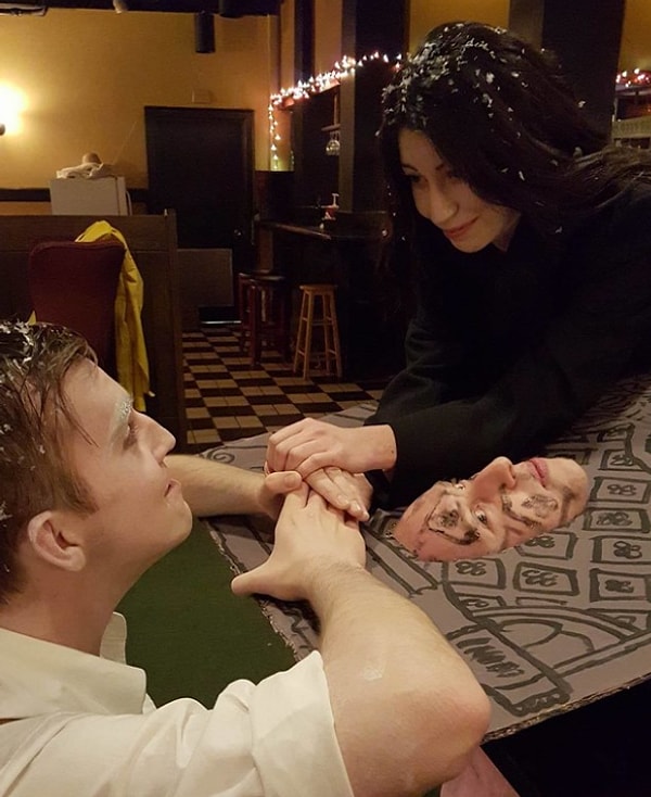 3. Джек, Роуз и столик, на котором хватило бы места для обоих