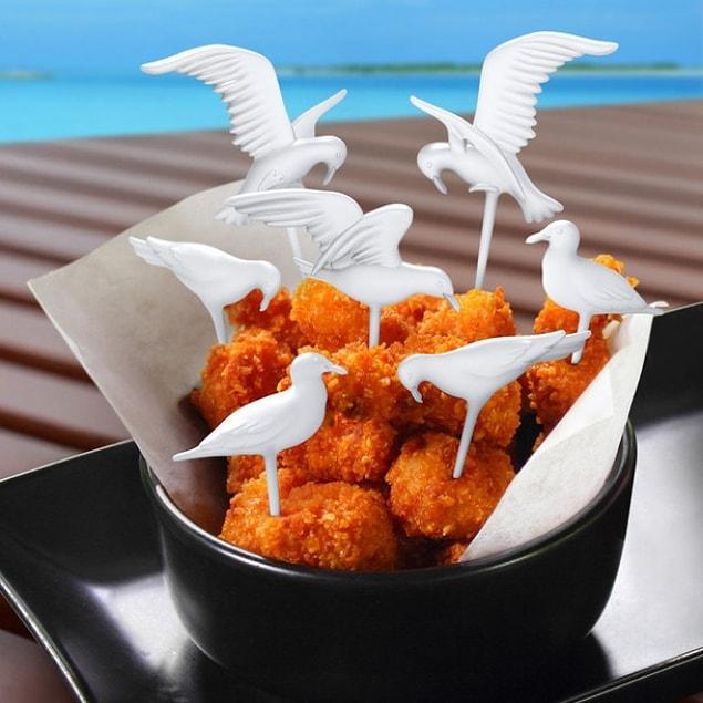 1. Seagull-shaped food skewers
